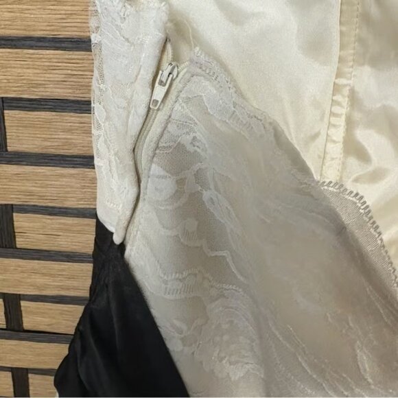 Masquerade White And Black Lace Strapless Dress Size 16/17 - Picture 6 of 7